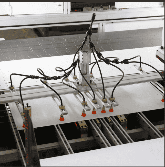 Máquina automática para fabricar cajas de tapas duras