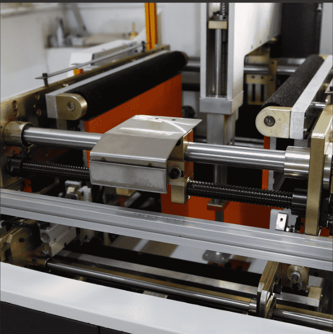 Caja rígida de regalo automático que forma la máquina plegable